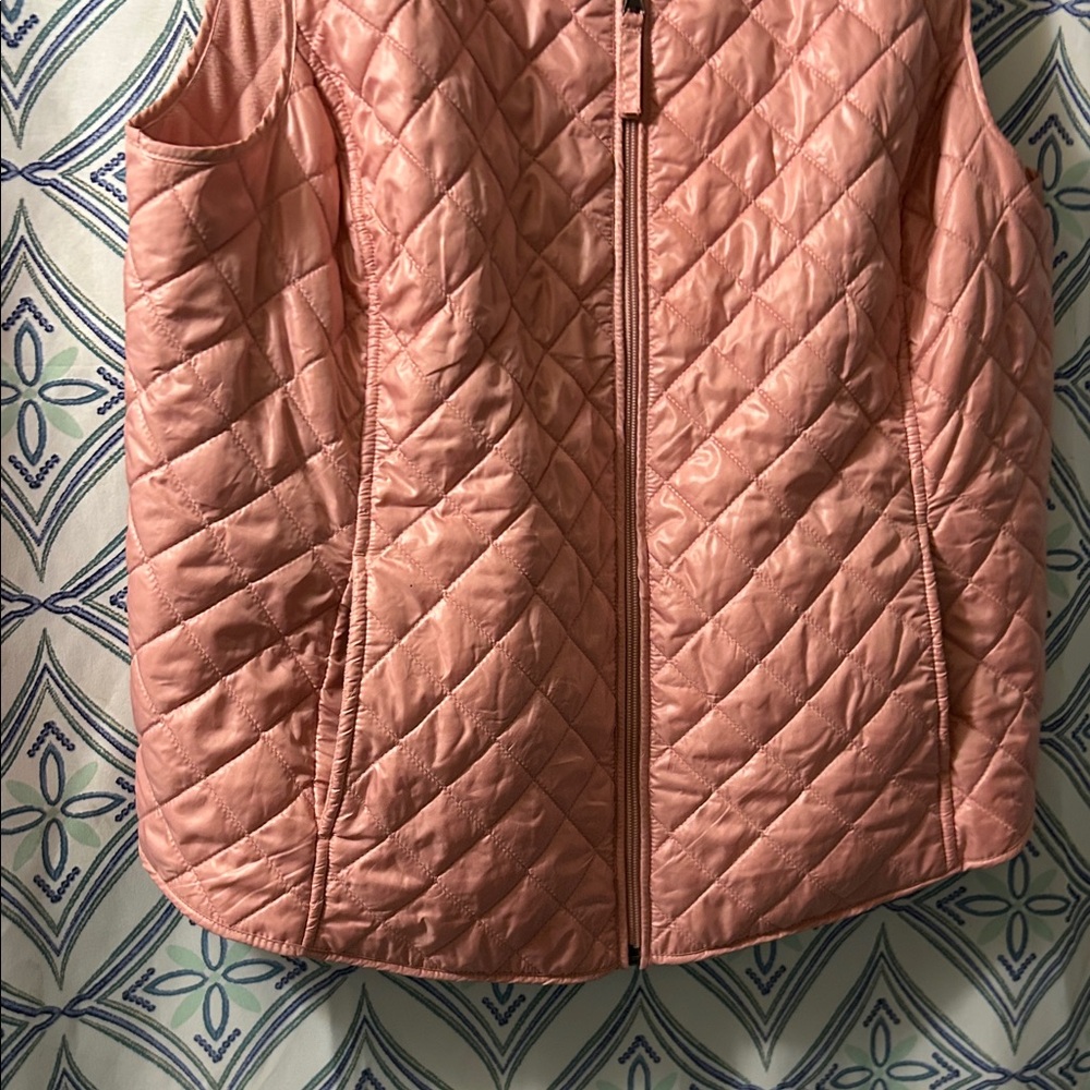 EUC VAN HUESEN Quilted Vest Sleeveless w/Pockets & Zipper Terrific for Layering - Picture 6 of 8